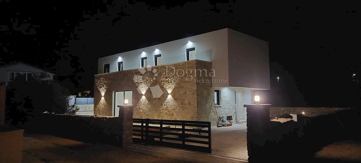 Casa Maslenica, Jasenice, 150m2