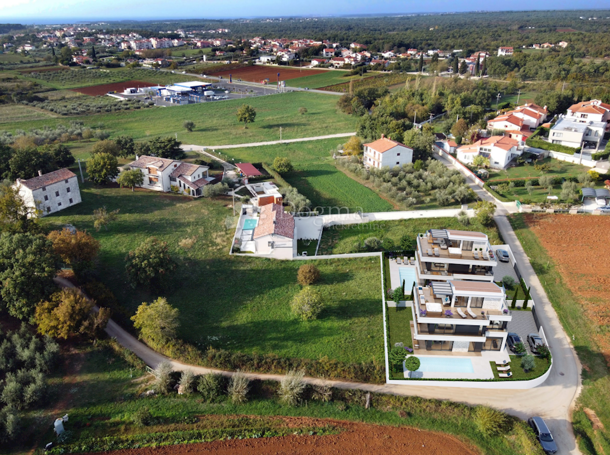 VILLA MODERNA CON PISCINA, A 4 KM DAL MARE