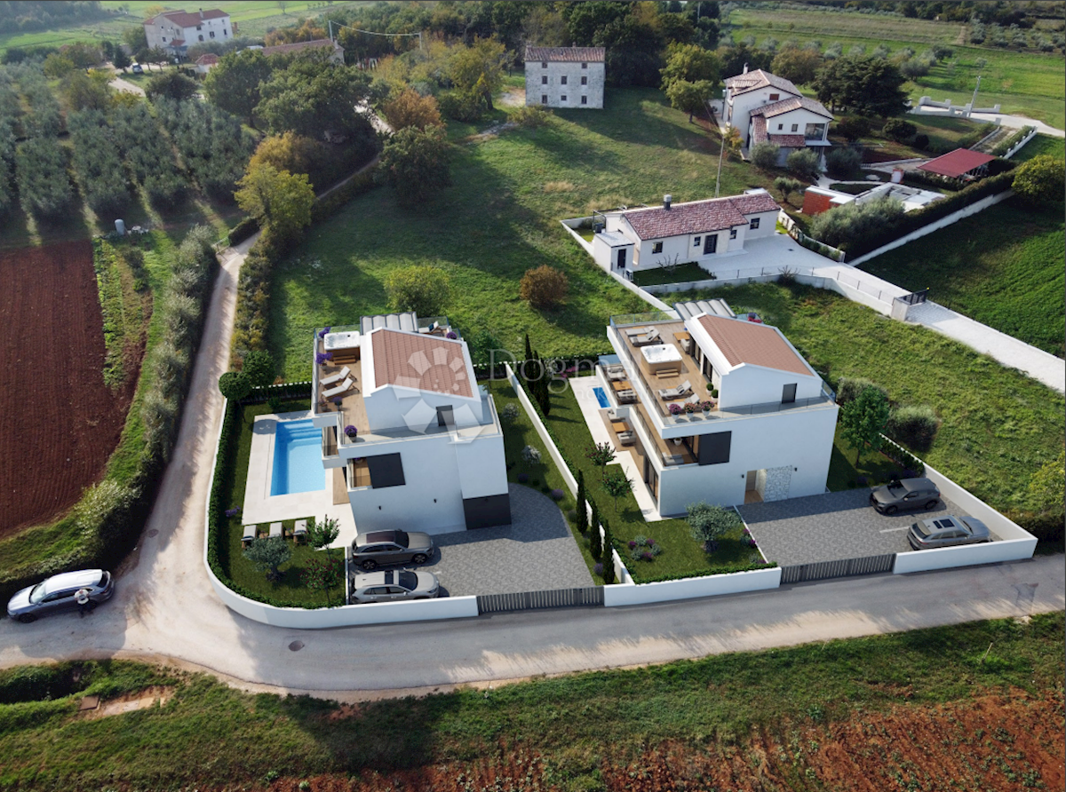 VILLA MODERNA CON PISCINA, A 4 KM DAL MARE