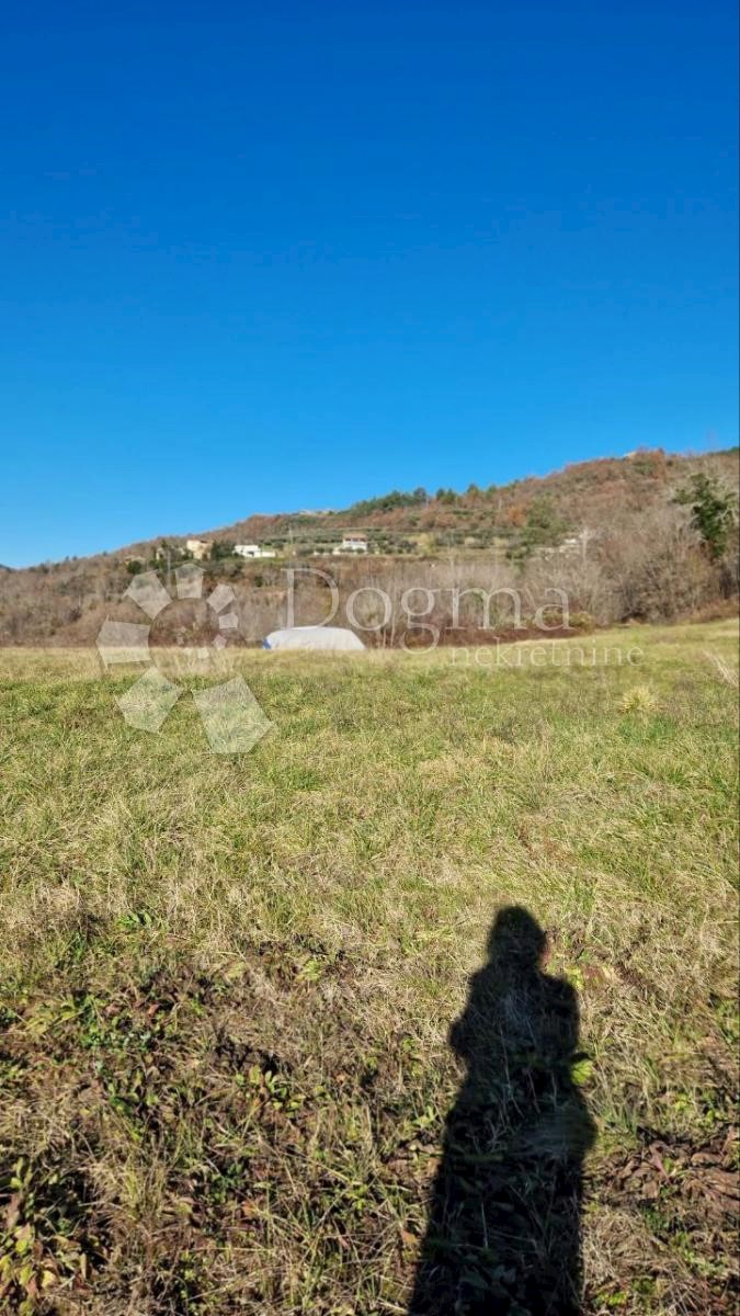 Terreno Sovinjska Brda, Buzet, 2.380m2