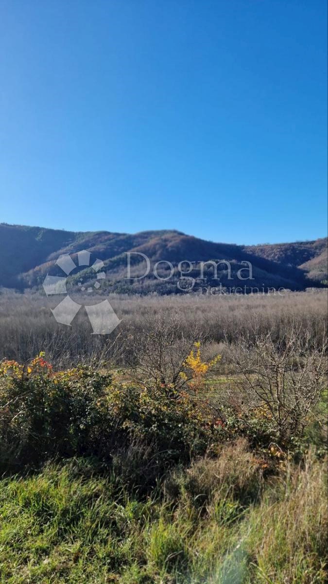 Terreno Sovinjska Brda, Buzet, 2.380m2