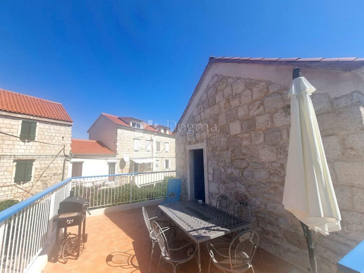 Casa Podstražje, Vis, 105m2