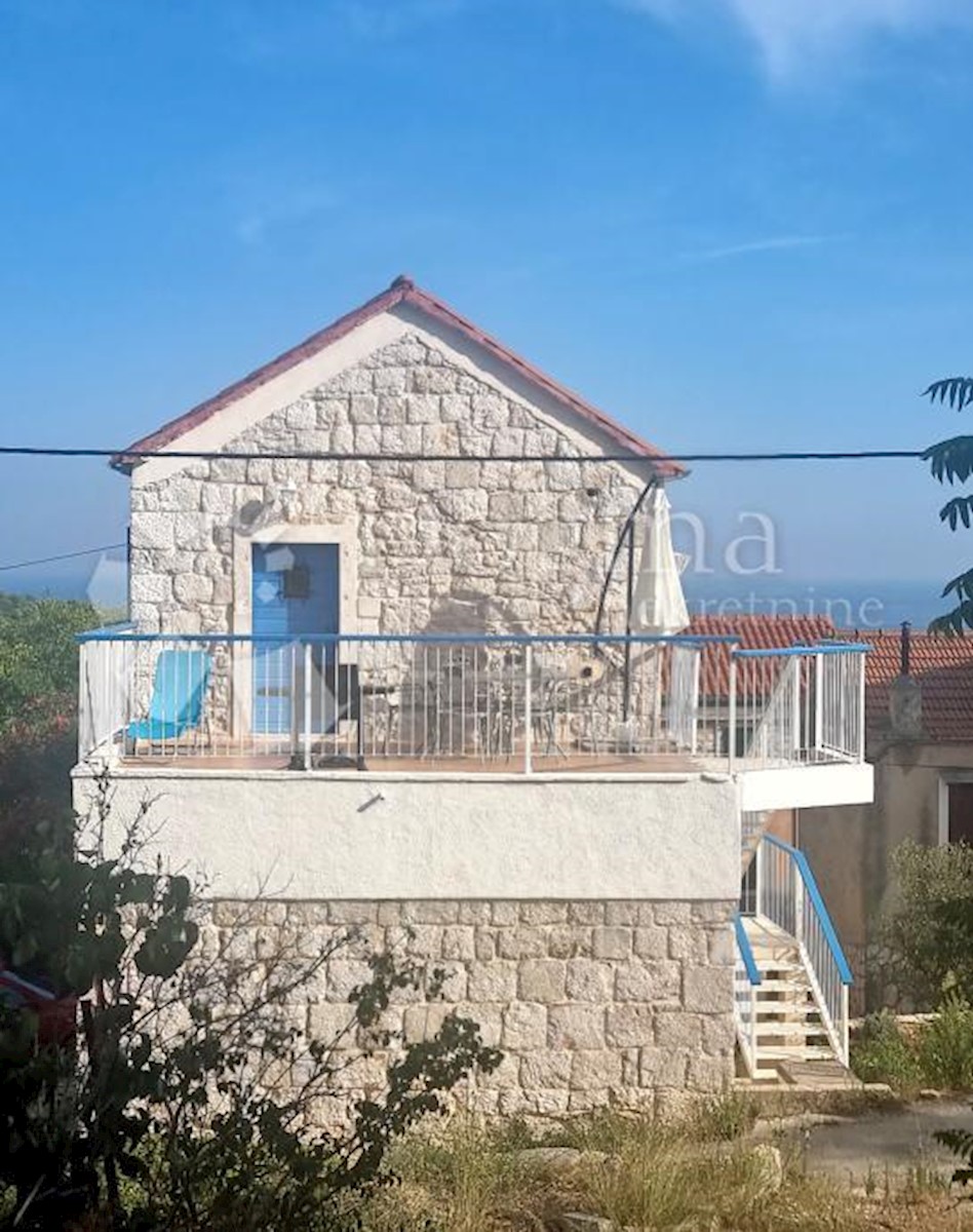 Casa Podstražje, Vis, 105m2