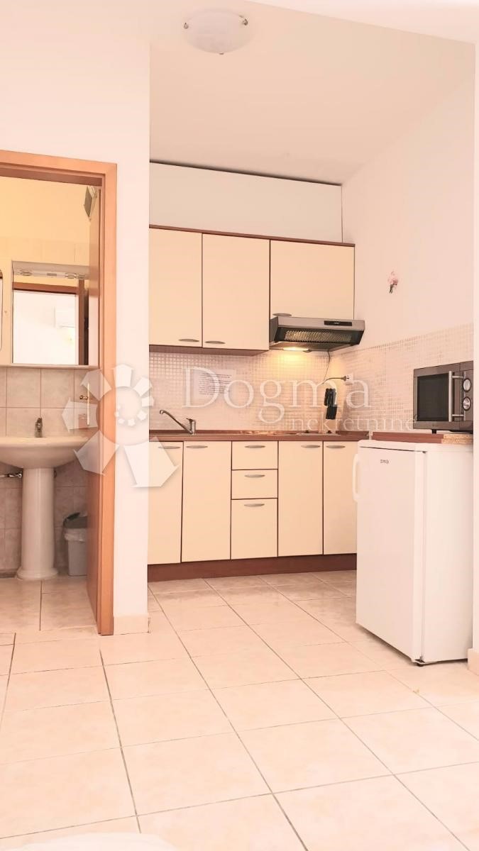 Appartamento Okrug Gornji, Okrug, 39m2