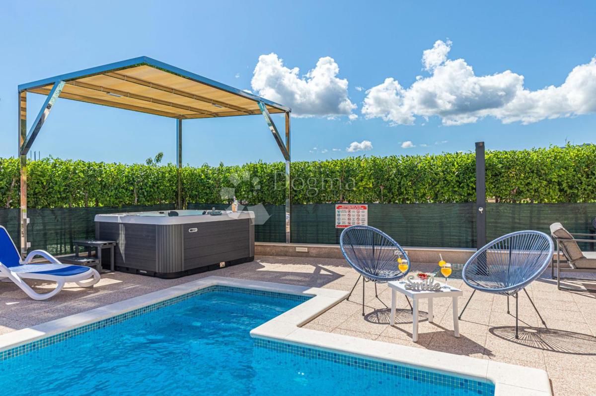 Casa Kaštel Lukšić, Kaštela, 260m2