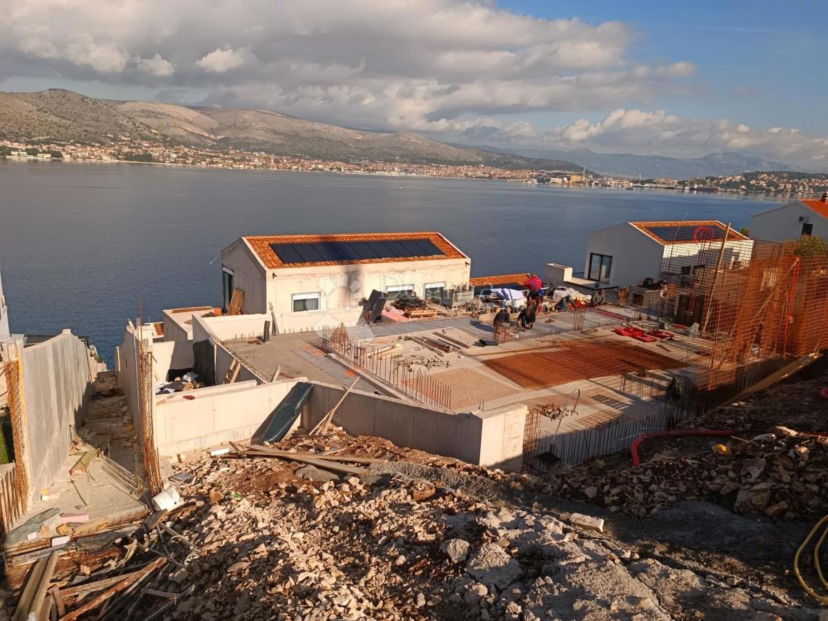 Casa Okrug Donji, Okrug, 193,88m2