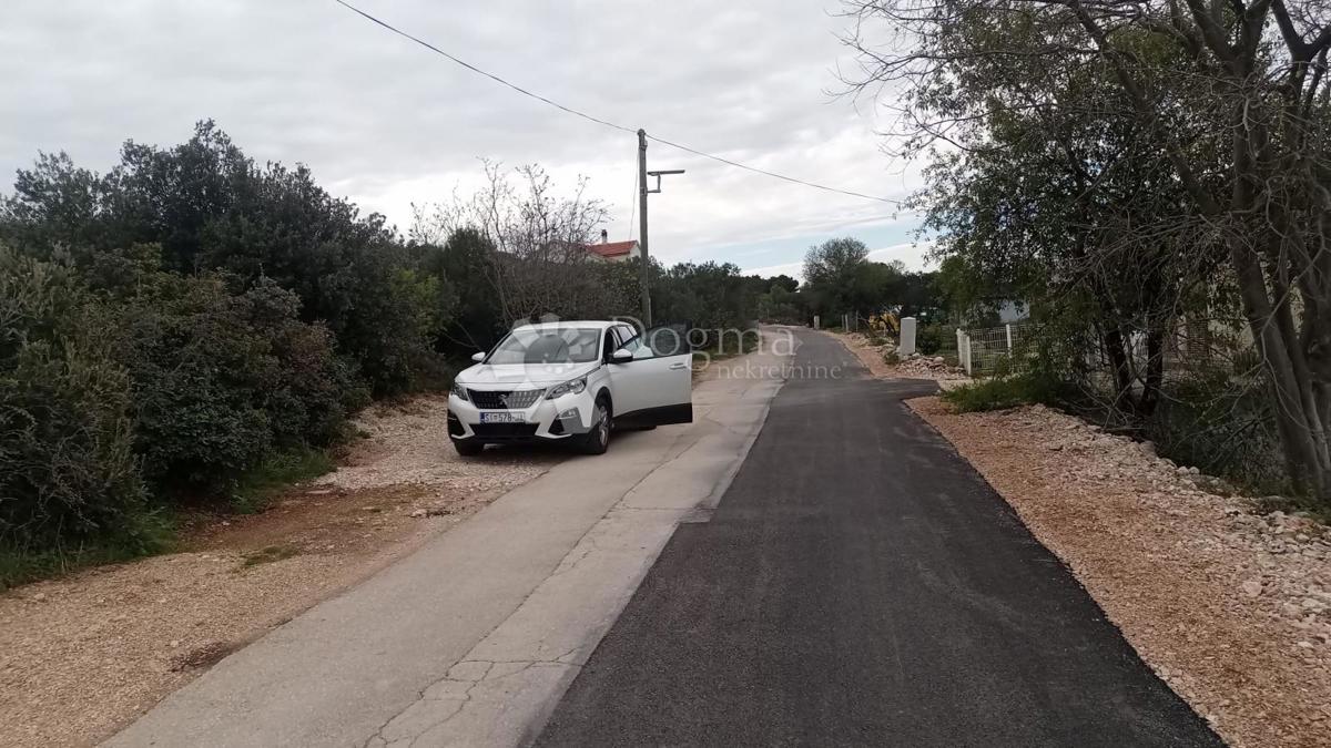 Terreno Tisno, 712m2