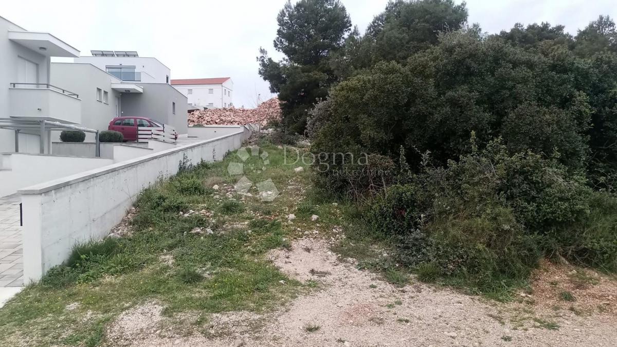 Terreno Tisno, 712m2