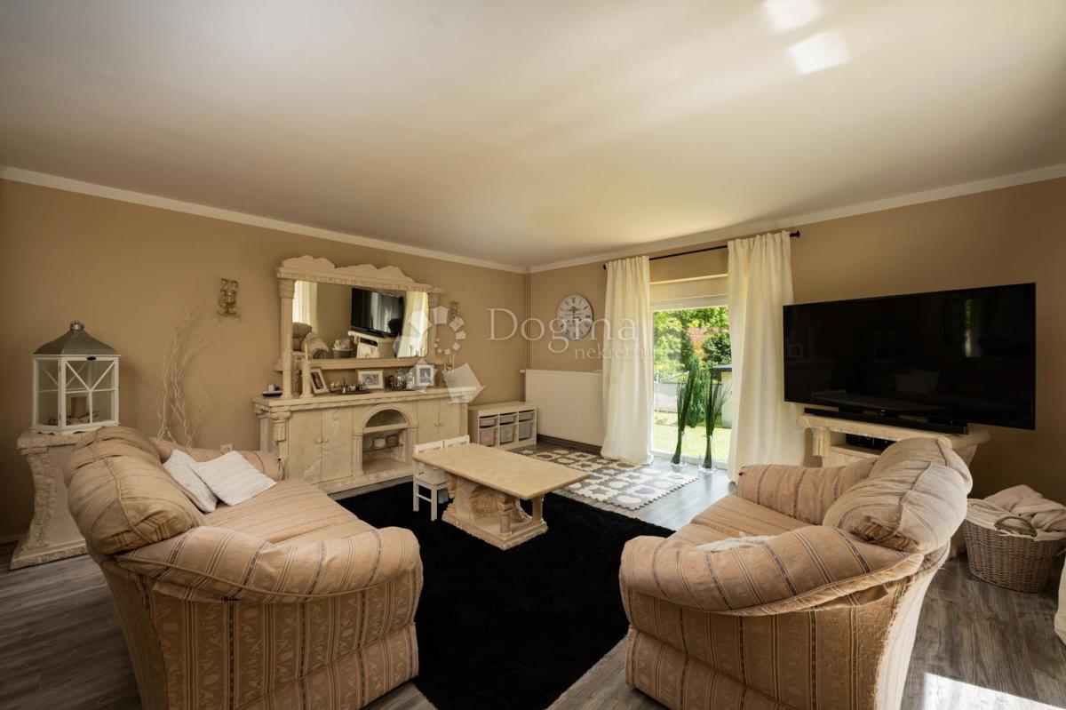 Casa Sveta Jana, Jastrebarsko - Okolica, 330m2