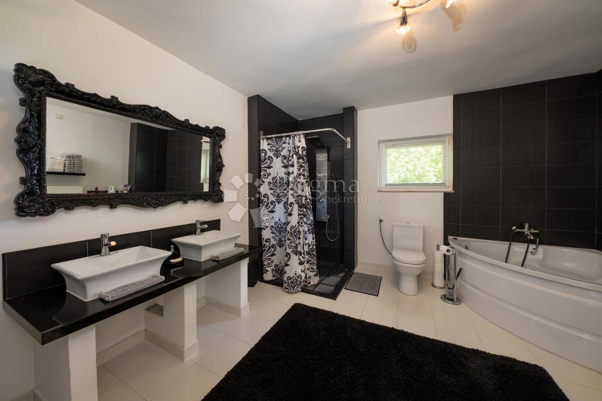 Casa Sveta Jana, Jastrebarsko - Okolica, 330m2