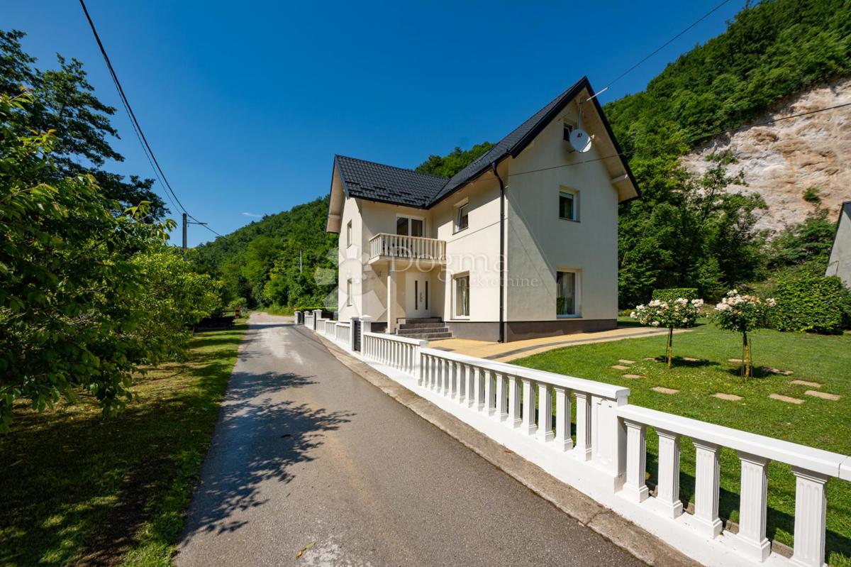 Casa Sveta Jana, Jastrebarsko - Okolica, 330m2