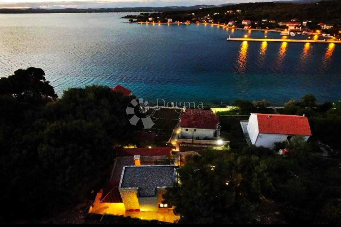 Casa Zlarin, Šibenik - Okolica, 168m2