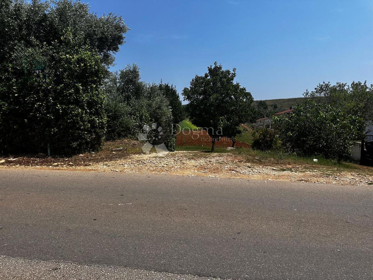 Terreno Valdebek, Pula, 8.737m2