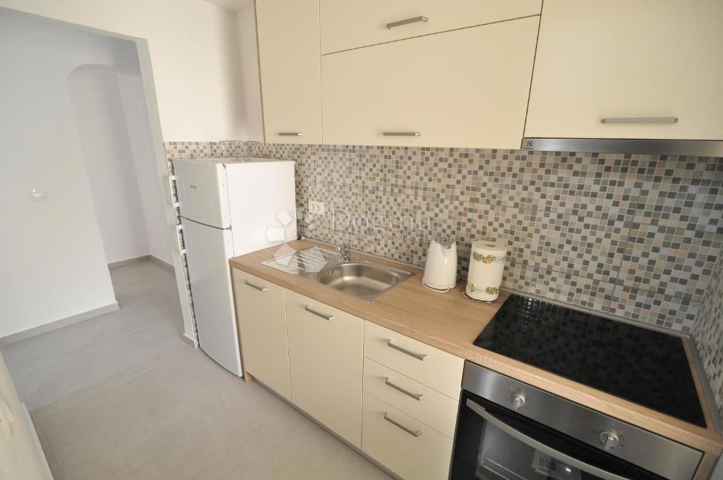 Casa Ljubač, Ražanac, 350,36m2