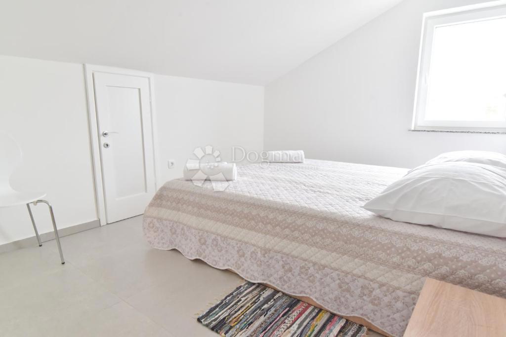 Casa Ljubač, Ražanac, 350,36m2