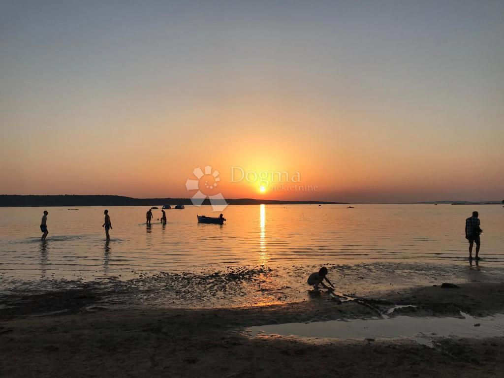 Casa Ljubač, Ražanac, 350,36m2