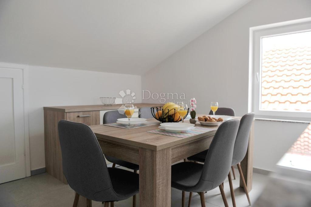 Casa Ljubač, Ražanac, 350,36m2