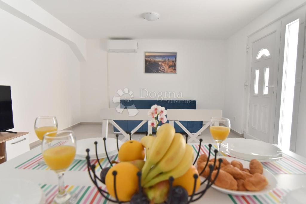 Casa Ljubač, Ražanac, 350,36m2