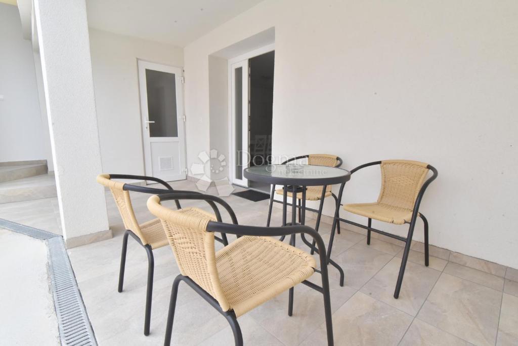 Casa Ljubač, Ražanac, 350,36m2