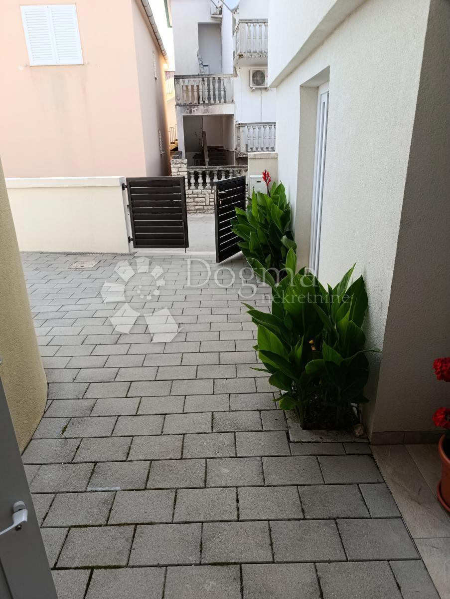 Casa Ljubač, Ražanac, 350,36m2