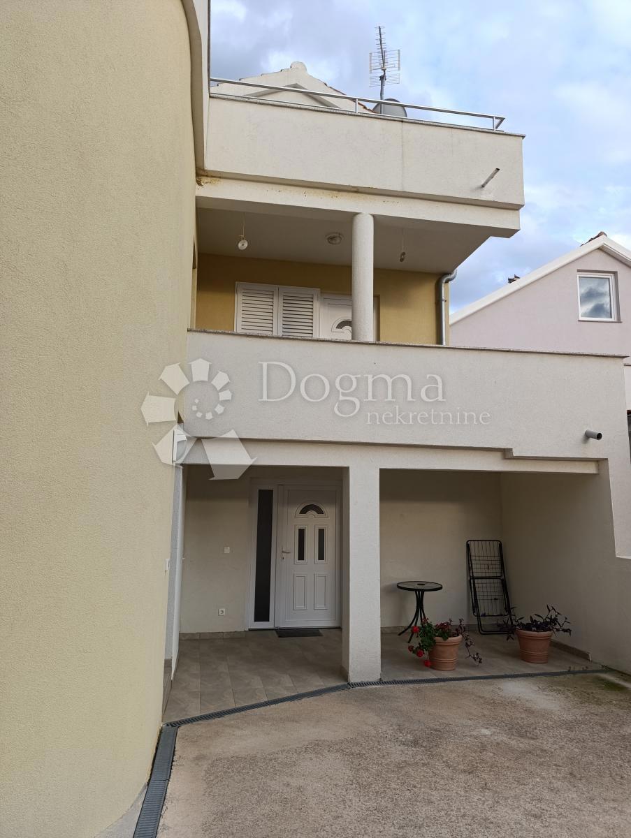 Casa Ljubač, Ražanac, 350,36m2