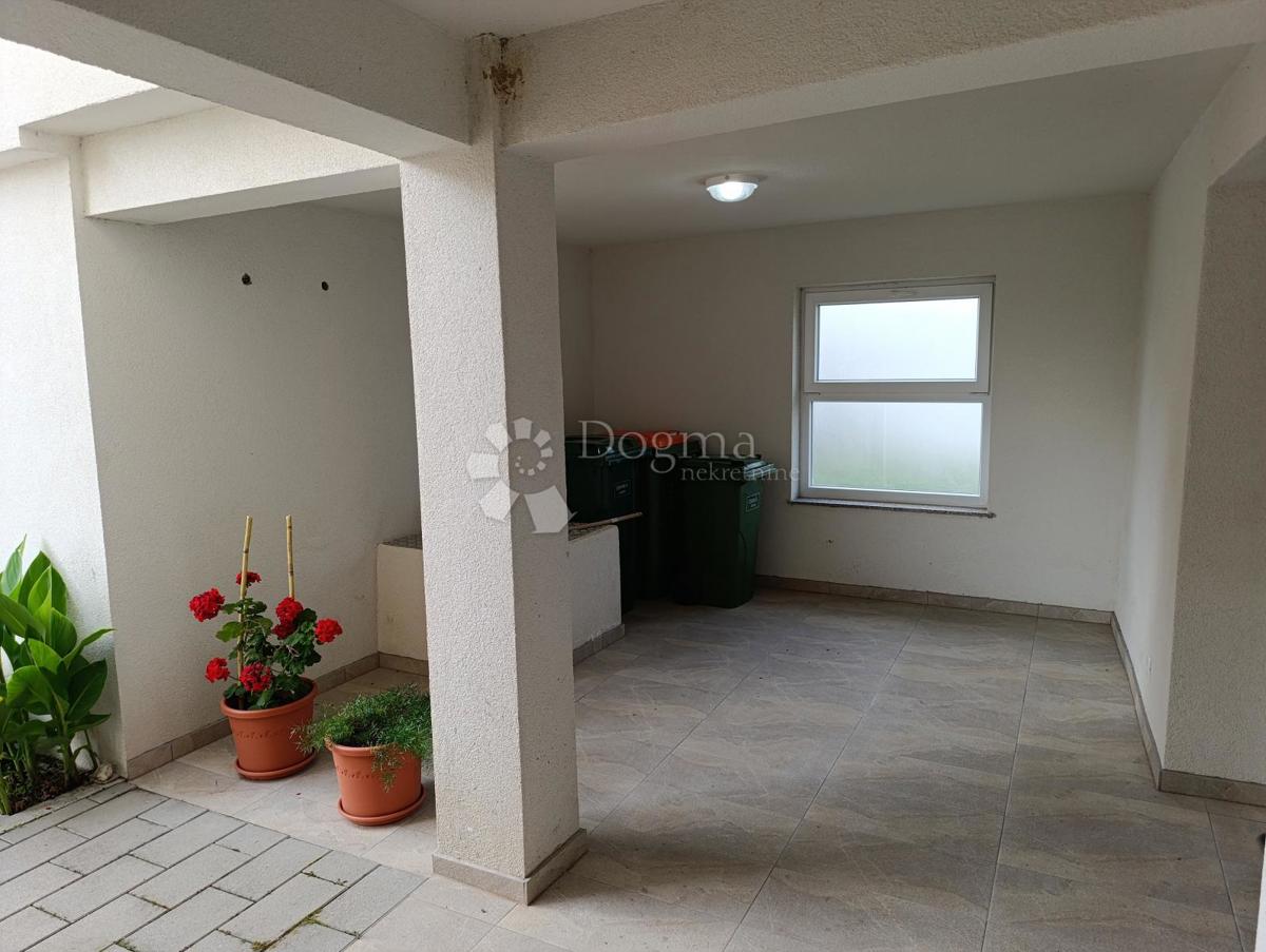 Casa Ljubač, Ražanac, 350,36m2