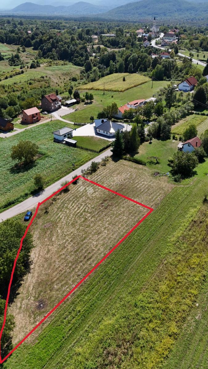 Terreno Drežnik Grad, Rakovica, 1.531m2