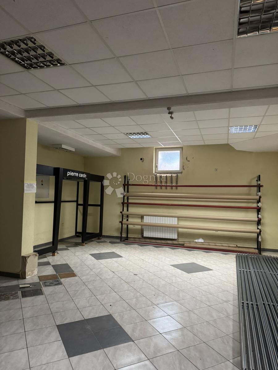 Locale commerciale Centar, Bjelovar, 354,42m2