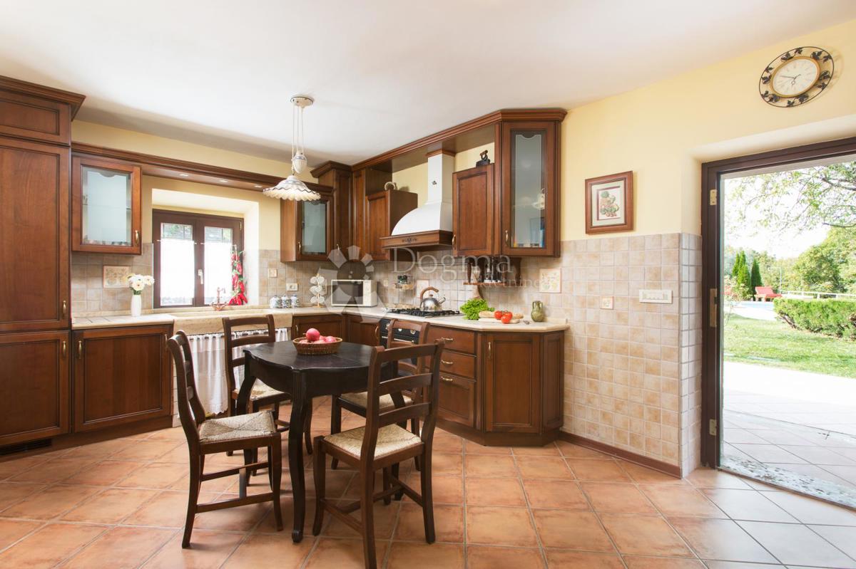 Casa Momjan, Buje, Momjan, Buje, Istarska županija, 130,80m2