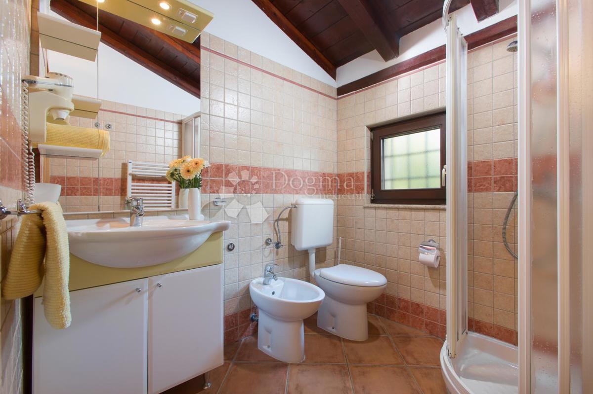 Casa Momjan, Buje, Momjan, Buje, Istarska županija, 130,80m2