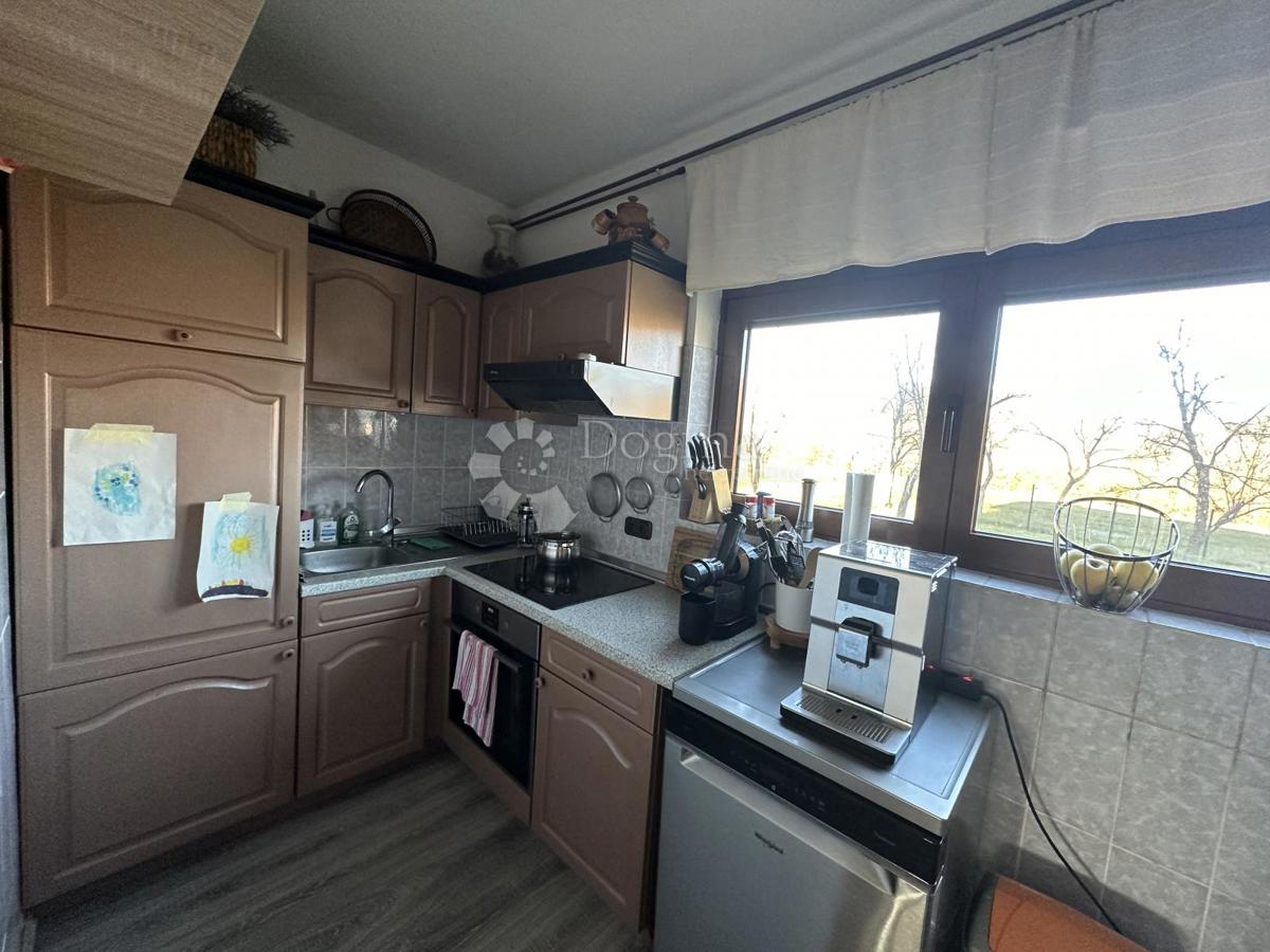 Casa Ličko Cerje, Lovinac, 250m2