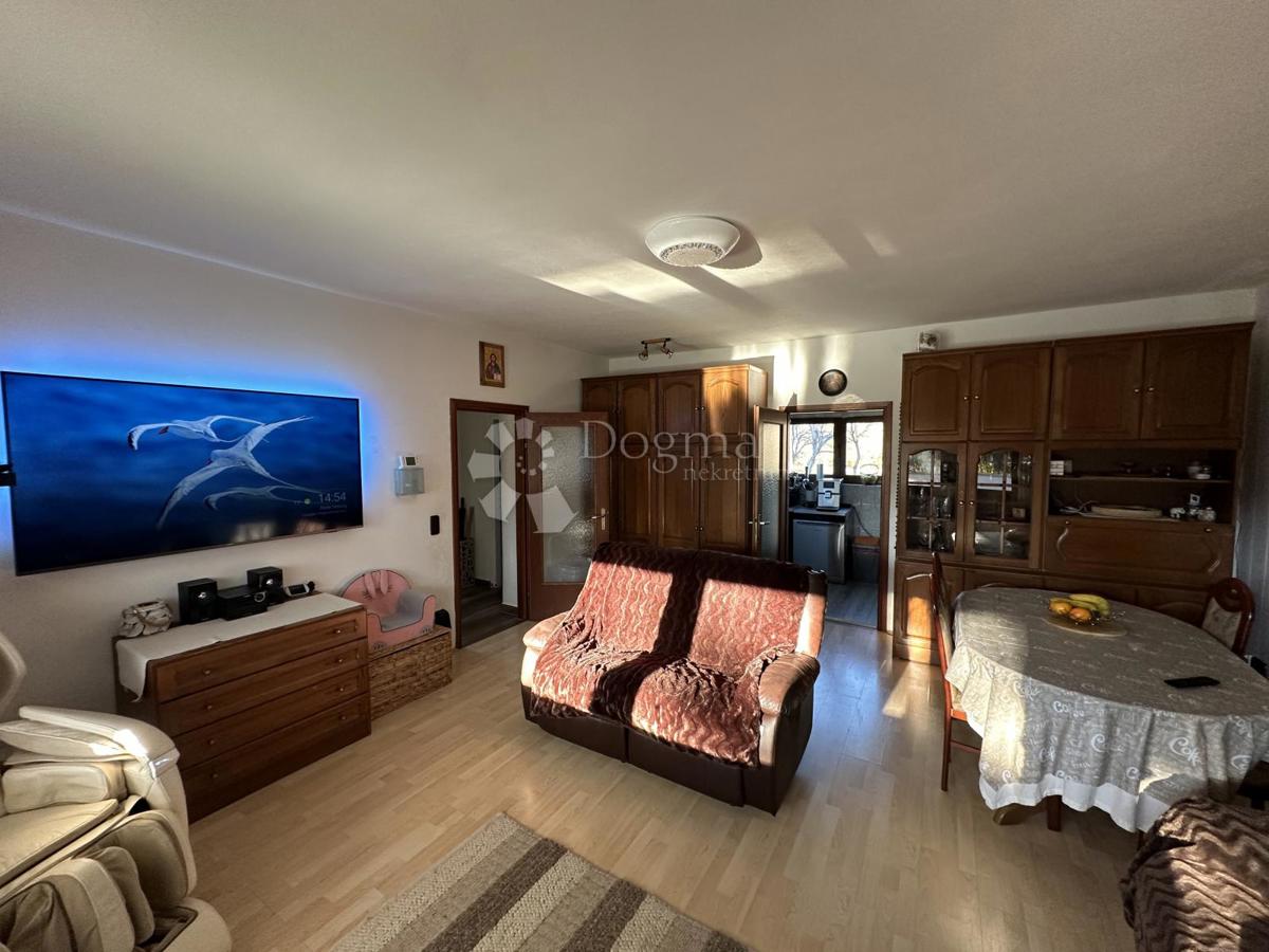 Casa Ličko Cerje, Lovinac, 250m2