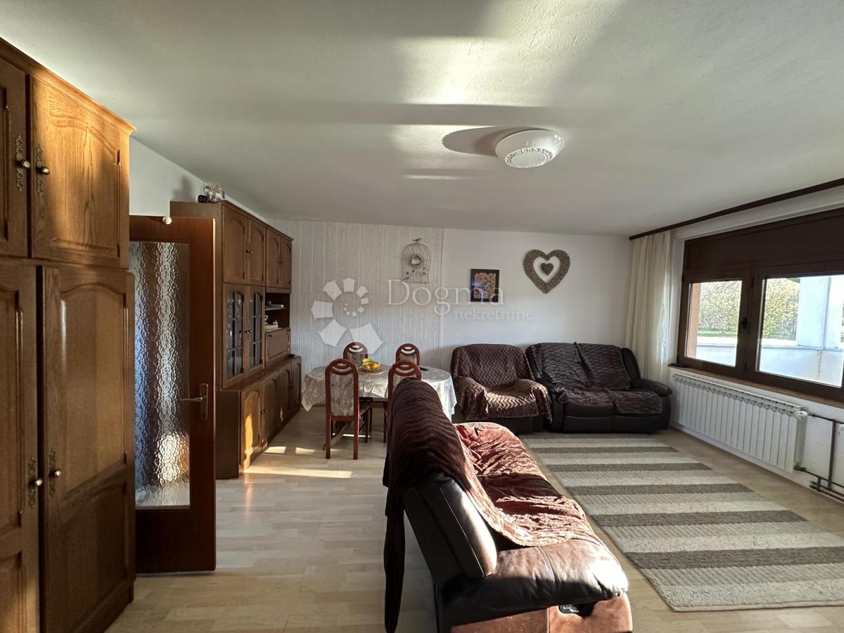 Casa Ličko Cerje, Lovinac, 250m2