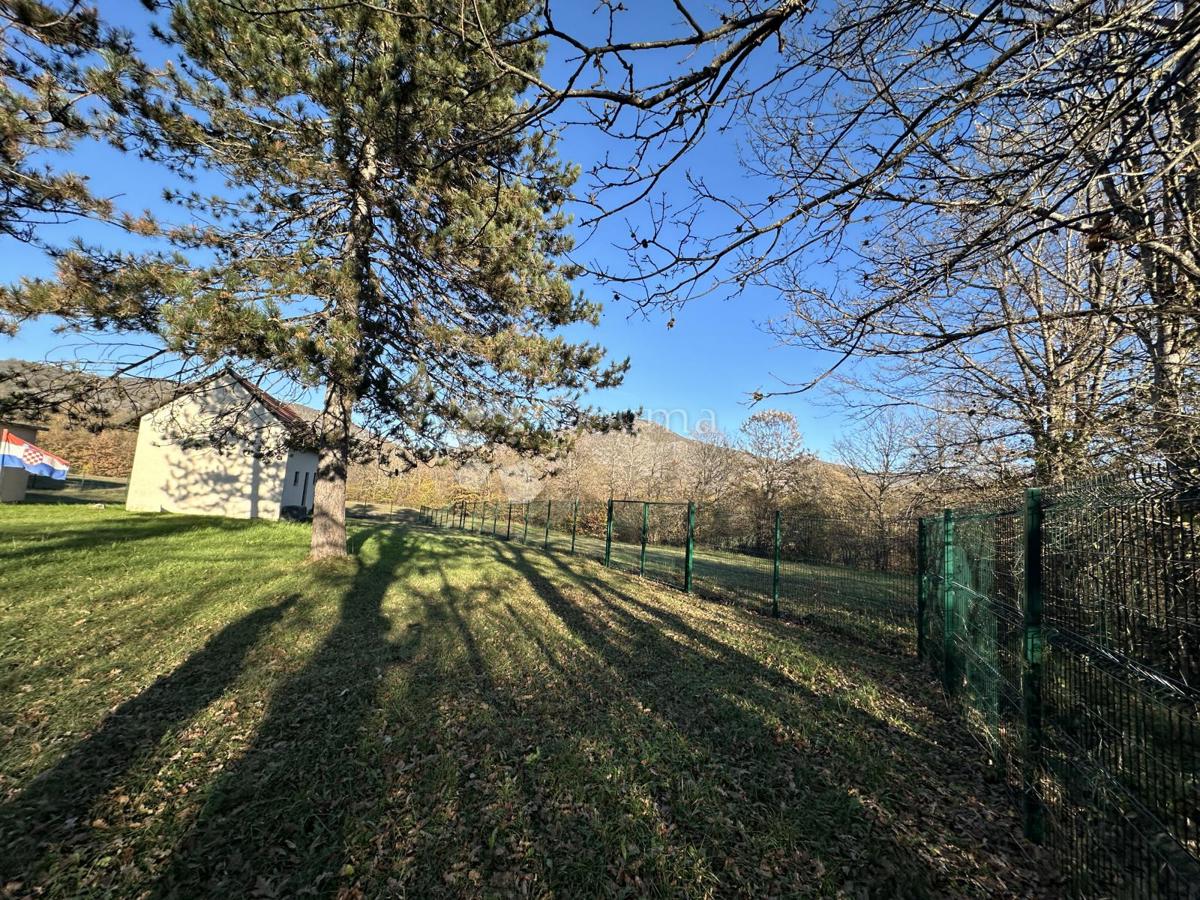 Casa Ličko Cerje, Lovinac, 250m2