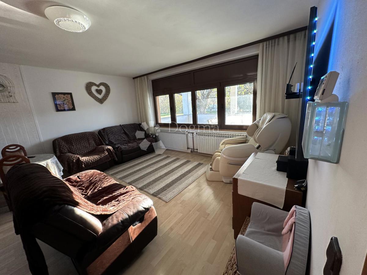 Casa Ličko Cerje, Lovinac, 250m2