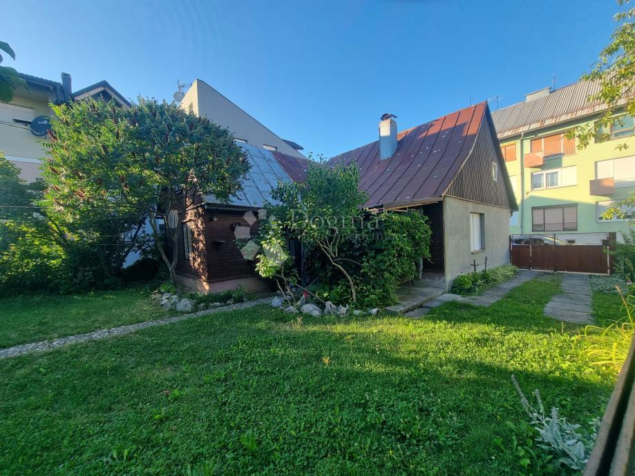 Terreno Centar, Gospić, 1.335m2