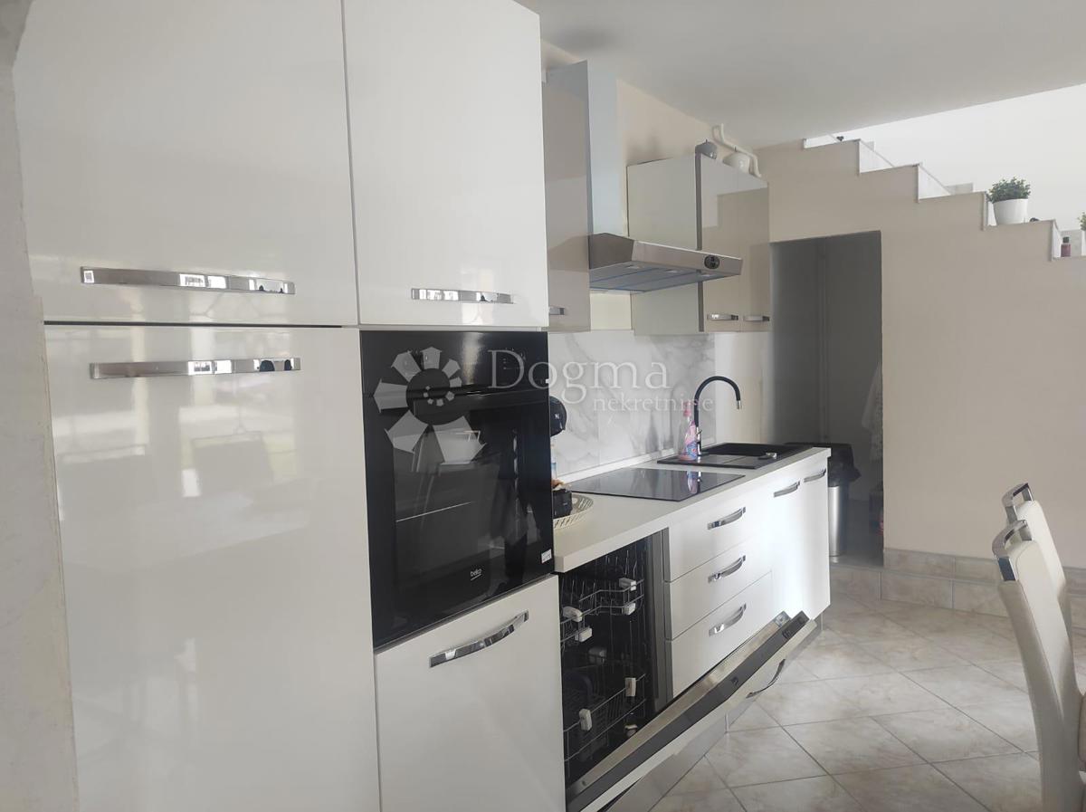 Casa Sopnica, Sesvete, 220m2