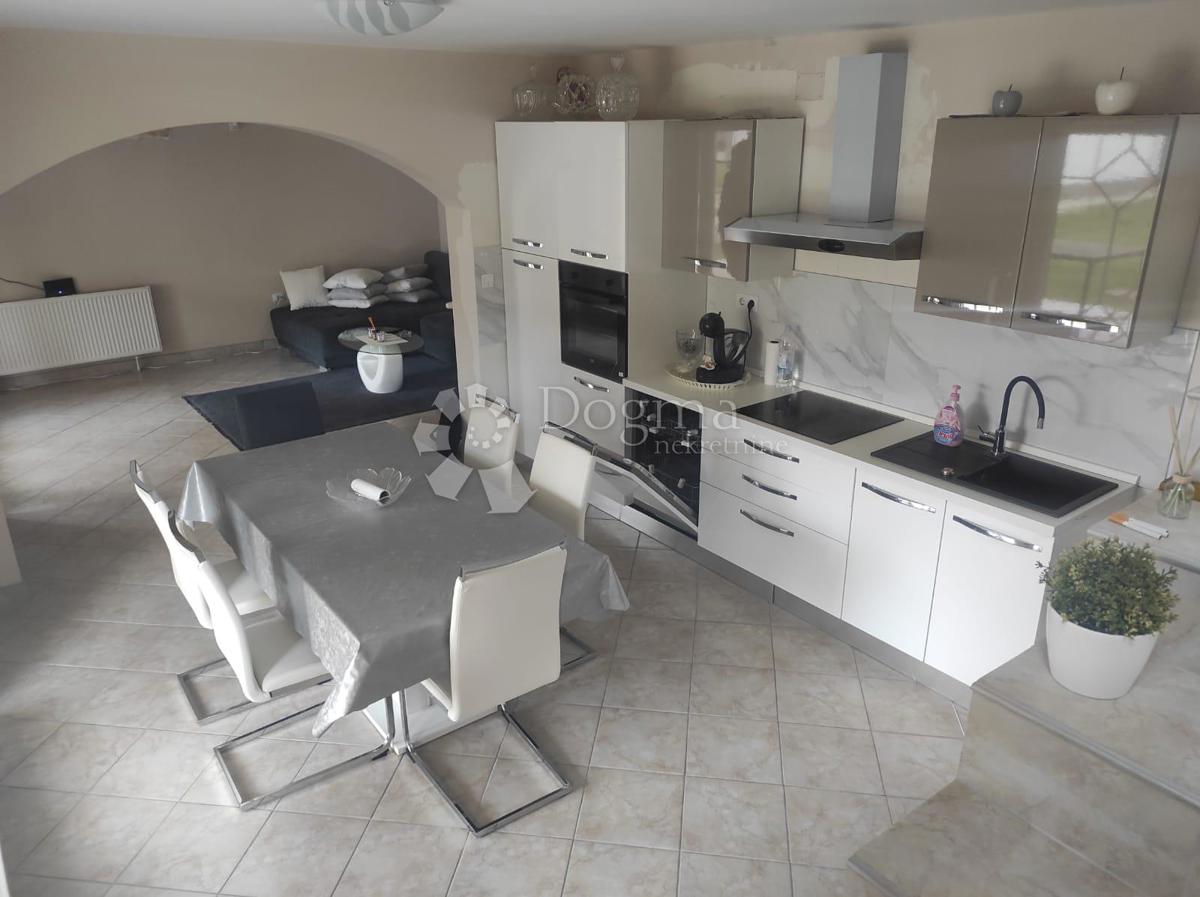 Casa Sopnica, Sesvete, 220m2