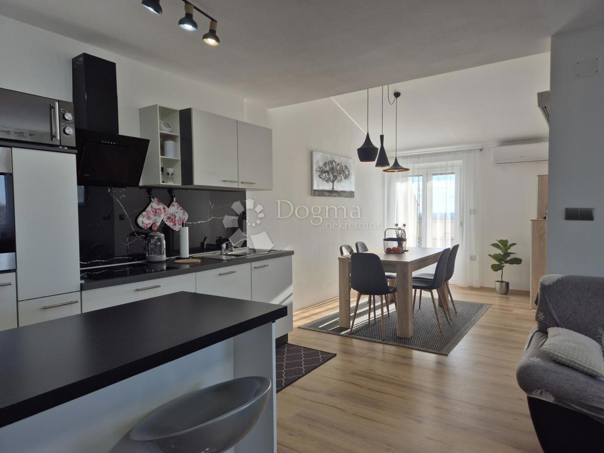 Appartamento soleggiato con vista su Brioni