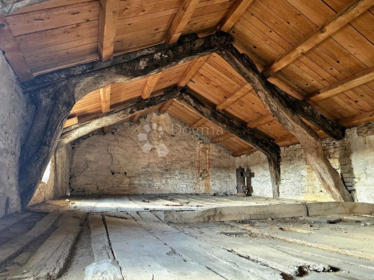 Casa Oprtalj, 500m2