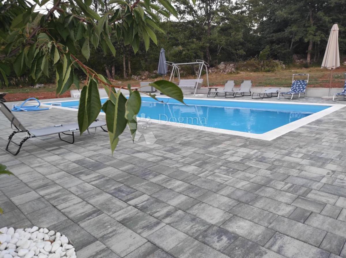 Casa Štikada, Lovinac, 400m2