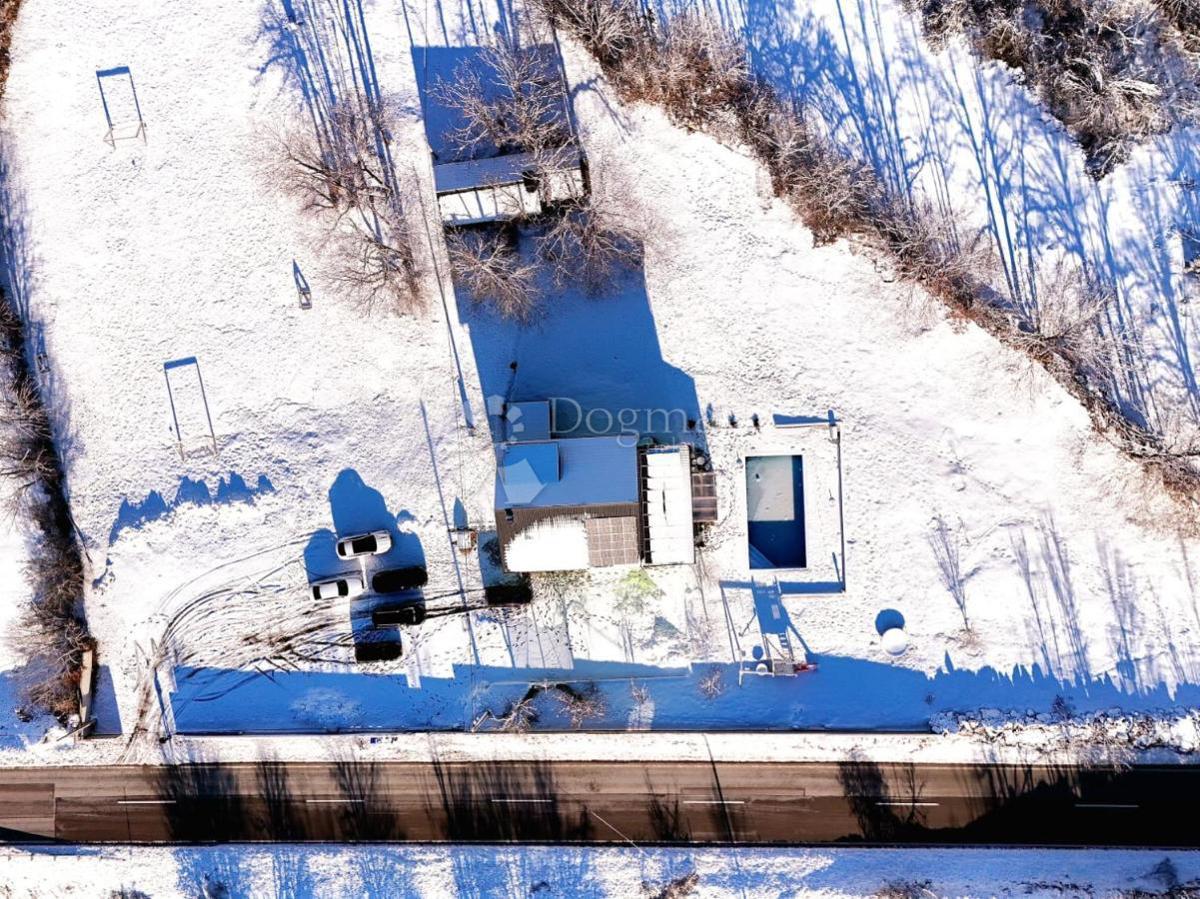 Casa Štikada, Lovinac, 400m2