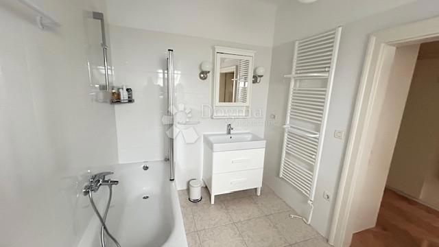 Allogio Opatija - Centar, Opatija, 140m2