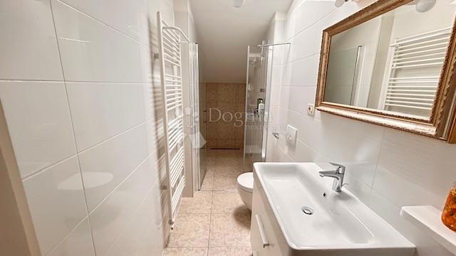 Allogio Opatija - Centar, Opatija, 140m2