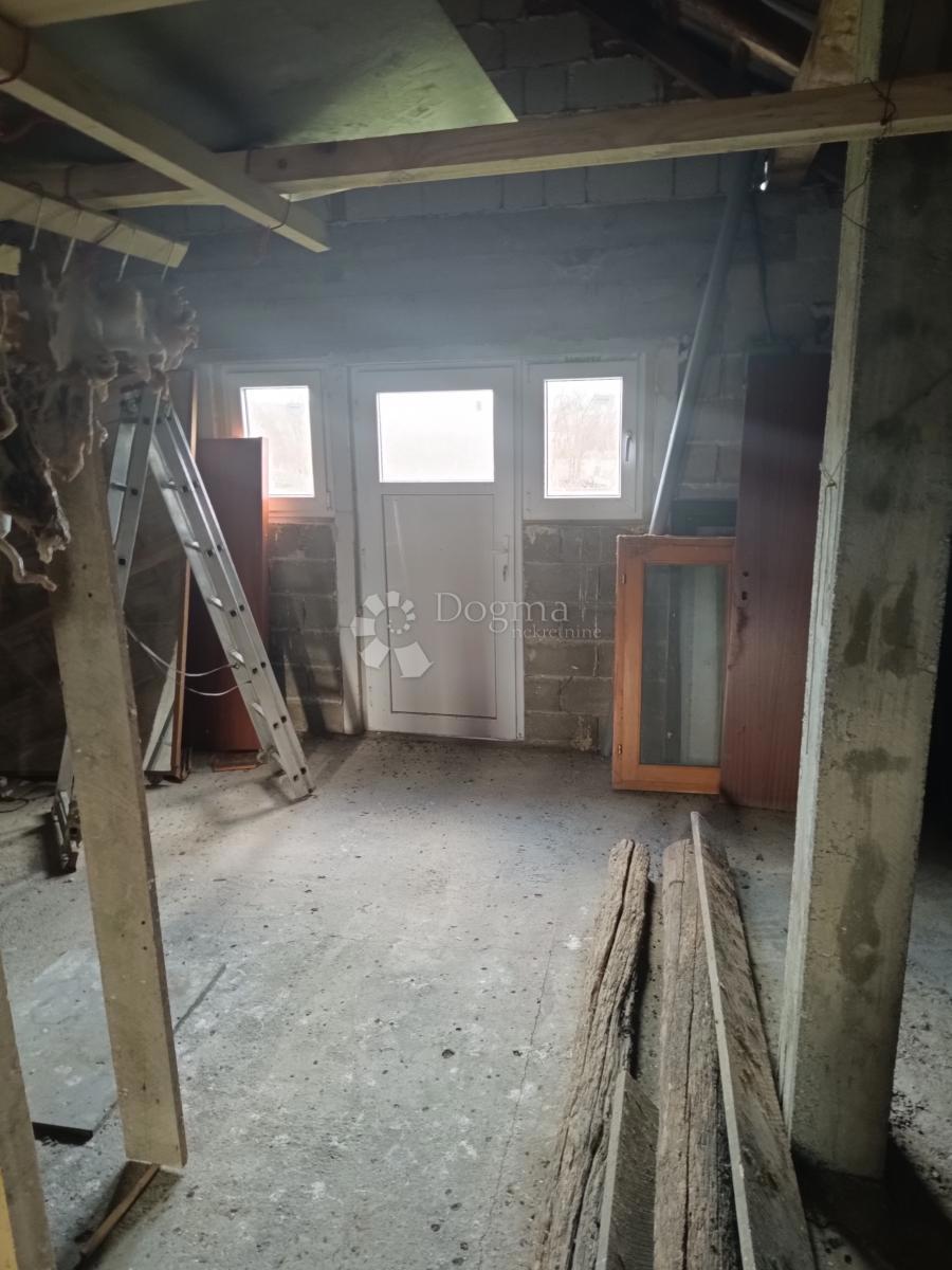 Casa Prečec, Brckovljani, 93m2