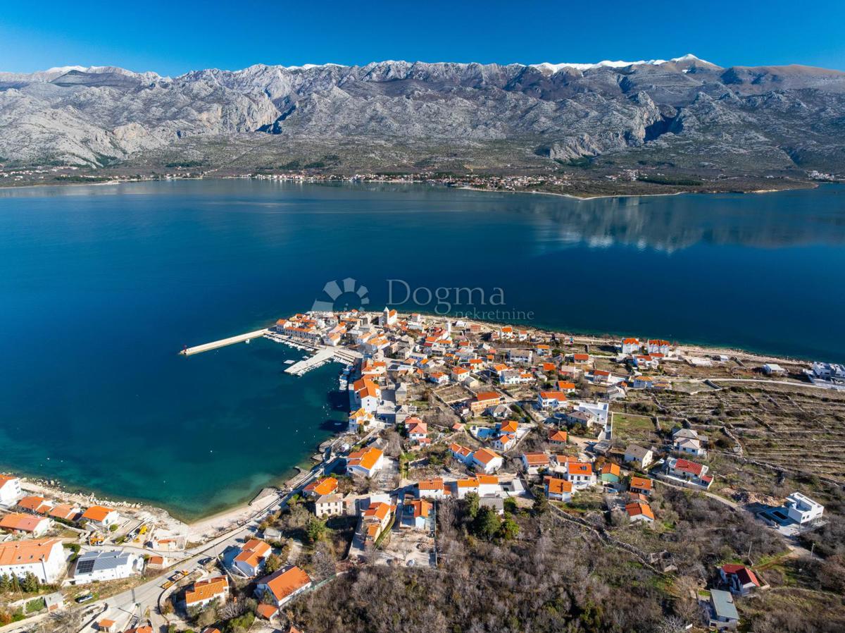Terreno edificabile Vinjerac, Posedarje, 1.046m2