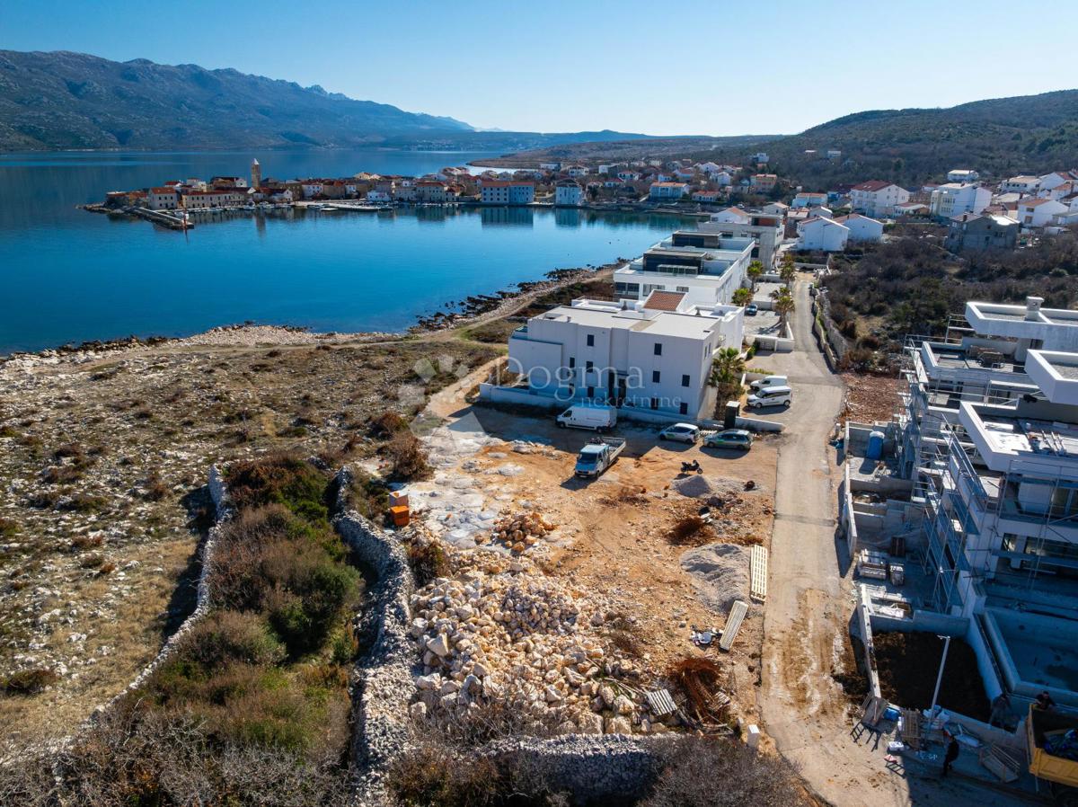 Terreno edificabile Vinjerac, Posedarje, 1.046m2