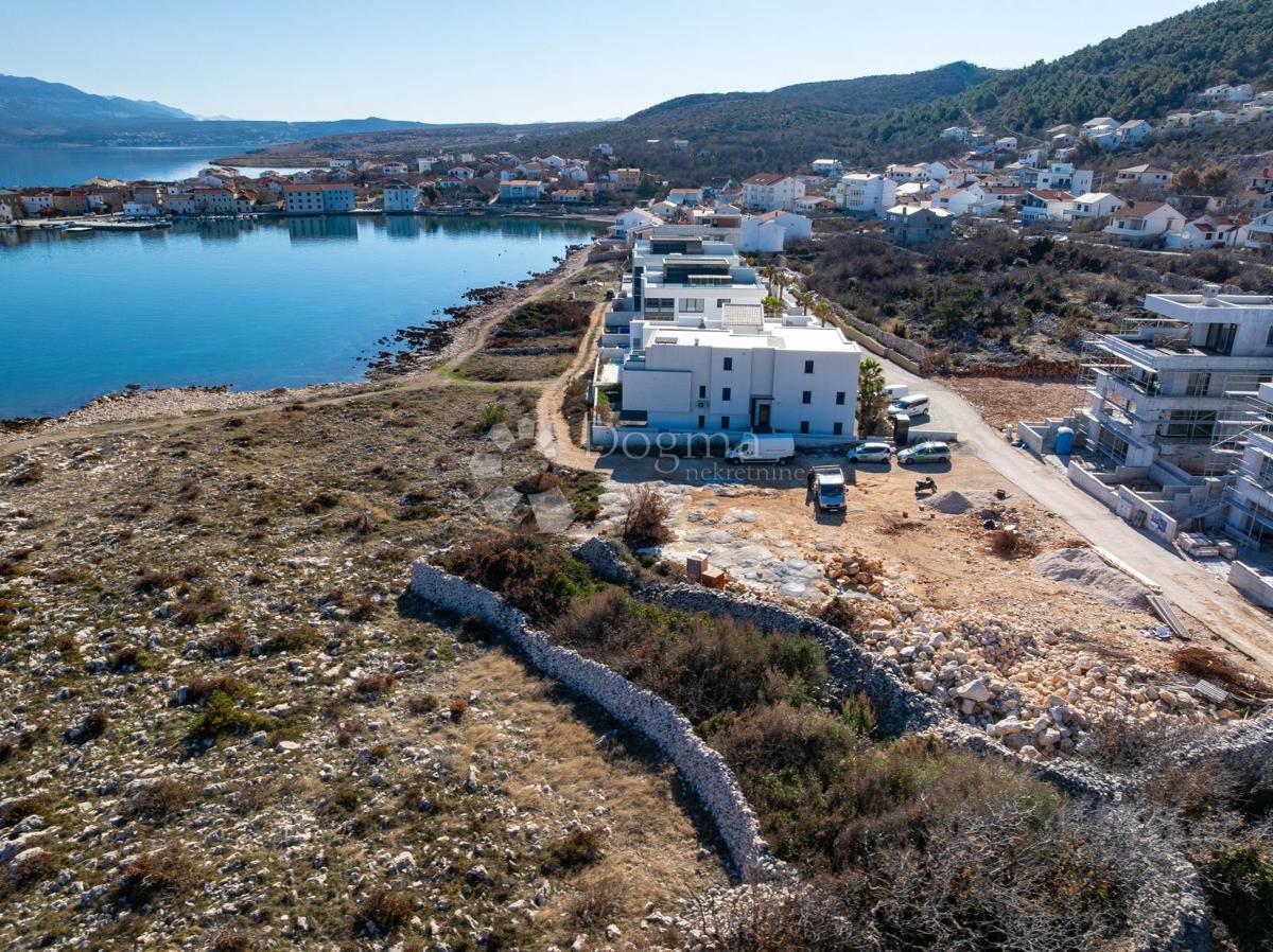 Terreno edificabile Vinjerac, Posedarje, 1.046m2
