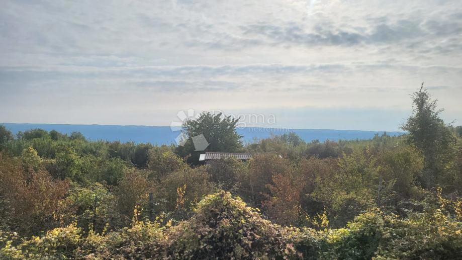 Terreno con progetto per la costruzione di 1-3 ville di lusso con piscina e splendida vista sulla città di Montona