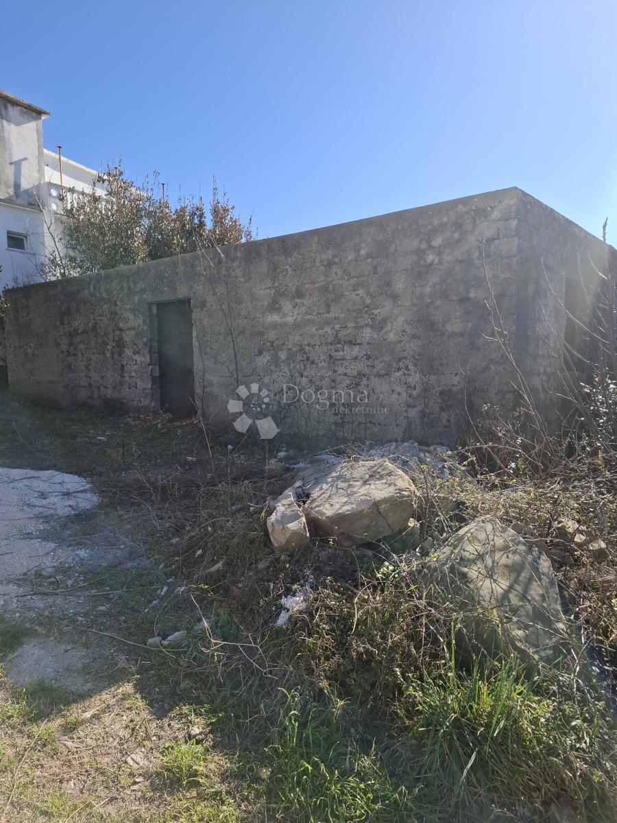 Terreno edificabile Rtina, Ražanac, 800m2